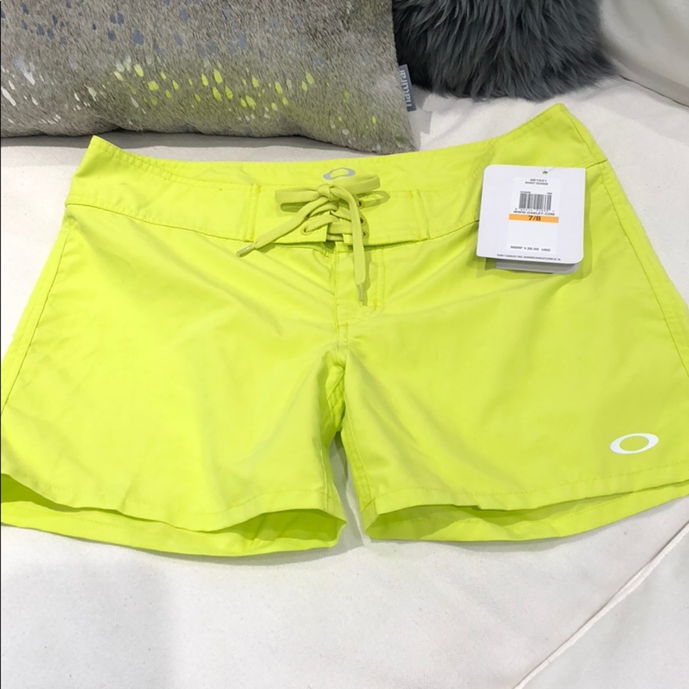 Brand New Oakley “Rowdy Boardie” board shorts